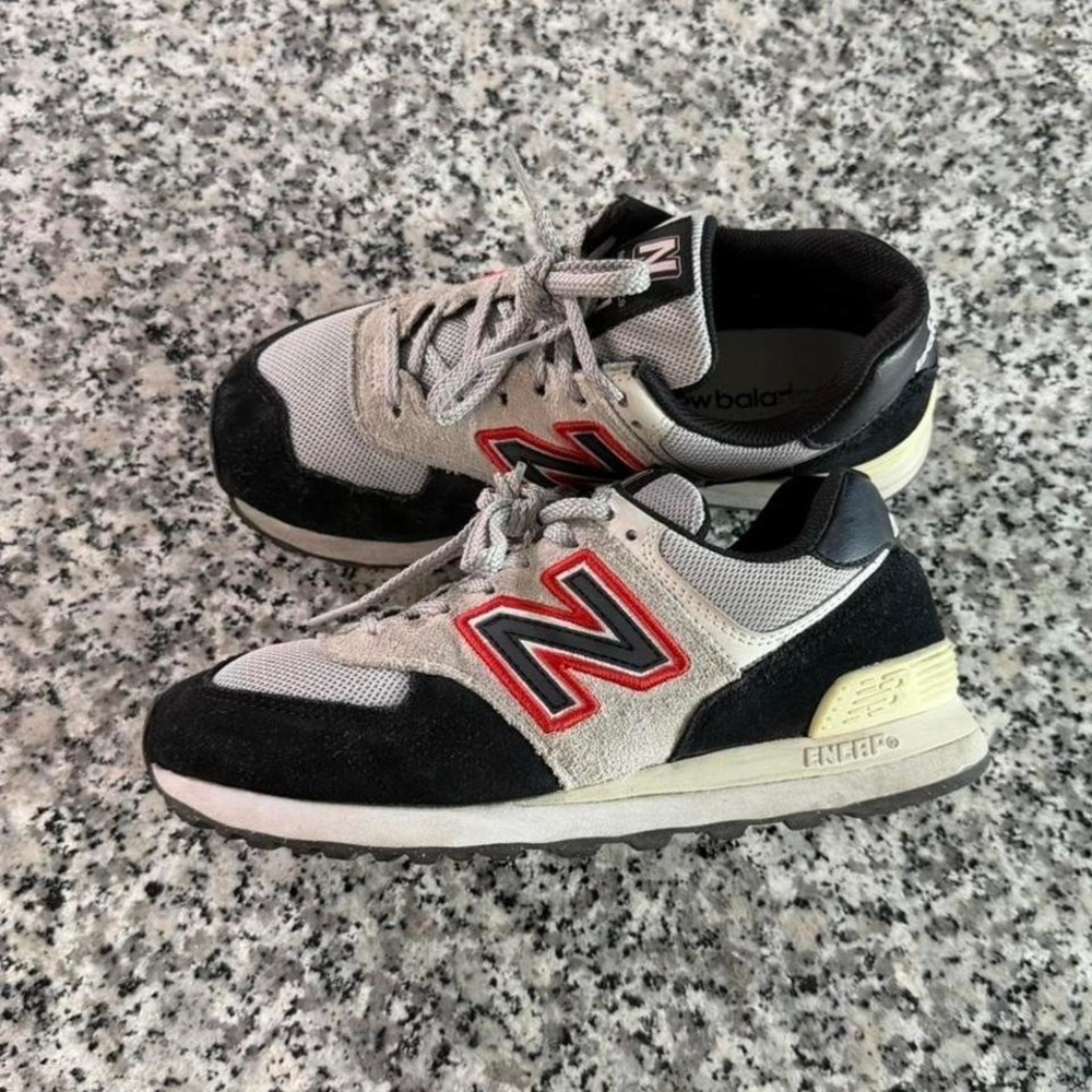 New Balance 574 Black White Sneaker‎ Shoe M7.5 U574SV2